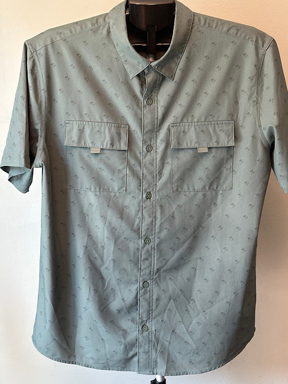 Voyager Men L Short Sleeve Button Up Shirt Sage Green Palm Tree Print Beach